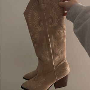 Women’s suede cowboy boots